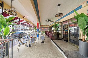 Miami International by Lowkl