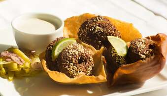 Holiday Inn Muscat Al Seeb by IHG