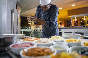 Holiday Inn Muscat Al Seeb by IHG