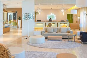 Holiday Inn Muscat Al Seeb by IHG