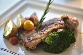 Holiday Inn Muscat Al Seeb by IHG