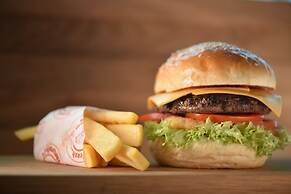 Holiday Inn Muscat Al Seeb by IHG