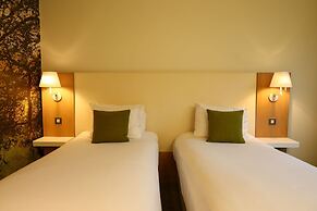 The Orchard Hotel & Restaurant