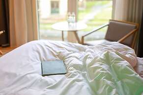 The Orchard Hotel & Restaurant