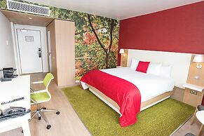 The Orchard Hotel & Restaurant