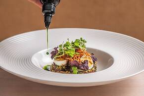 The Orchard Hotel & Restaurant