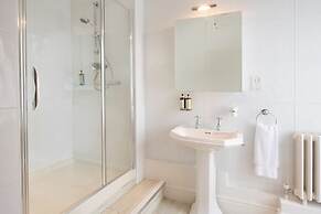 The Orchard Hotel & Restaurant