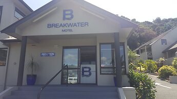 Breakwater Motel