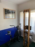 Hello Adelaide Motel and Apartments