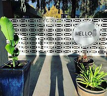 Hello Adelaide Motel and Apartments