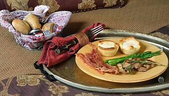 Harvey House Bed & Breakfast