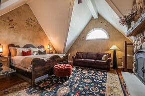 Harvey House Bed & Breakfast