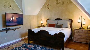 Harvey House Bed & Breakfast