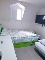 OPPA Hostel Sinchon-Hongdae