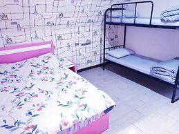 OPPA Hostel Sinchon-Hongdae