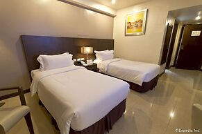 Mandarin Plaza Hotel