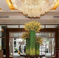 Mandarin Plaza Hotel