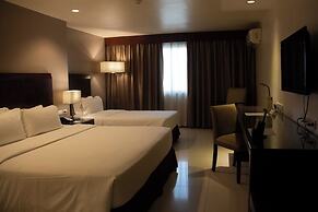 Mandarin Plaza Hotel