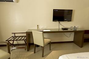 Mandarin Plaza Hotel