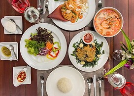 Home Phutoey River Kwai Hotspring & Nature Resort