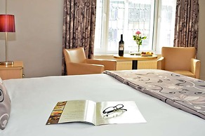 Hibernian Hotel & Leisure Centre