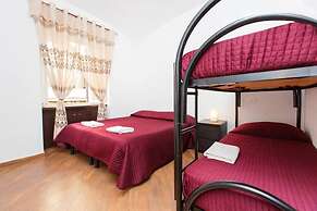 Romangelo 2 Hostel