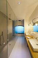 iRooms Forum and Colosseum