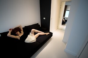 iRooms Forum and Colosseum