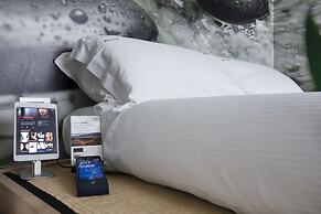 iRooms Forum and Colosseum