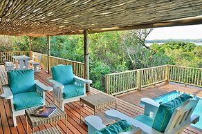 Machangulo Beach Lodge