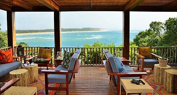 Machangulo Beach Lodge