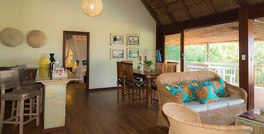 Machangulo Beach Lodge