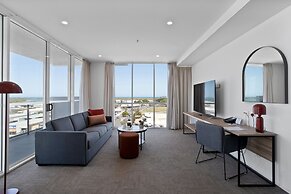 Quest Mackay on Gordon