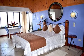 Guayabo Lodge