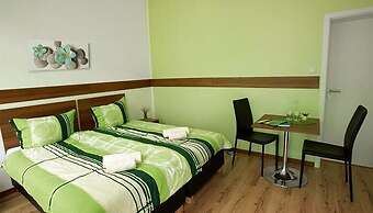 Hotel Olive Inn