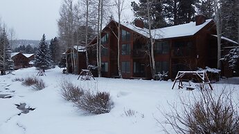 Aspen Winds on Fall River