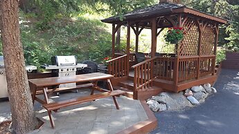 Aspen Winds on Fall River