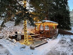 Aspen Winds on Fall River