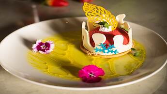 Holiday Inn New Delhi Aerocity by IHG