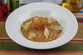 Holiday Inn New Delhi Aerocity by IHG