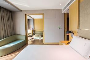 Holiday Inn New Delhi Aerocity by IHG