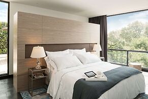 8010 Urban Living Luxury Home Experiences.