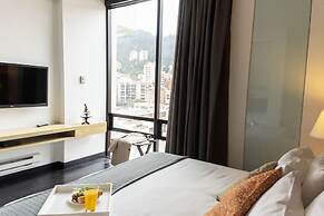 8010 Urban Living Luxury Home Experiences.