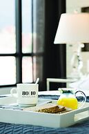 8010 Urban Living Luxury Home Experiences.