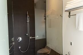 8010 Urban Living Luxury Home Experiences.