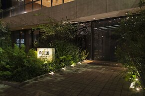 8010 Urban Living Luxury Home Experiences.