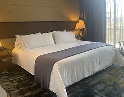 8010 Urban Living Luxury Home Experiences.