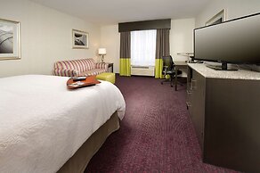 Hampton Inn & Suites Buffalo Airport