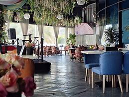 Ramee Grand Hotel & Spa