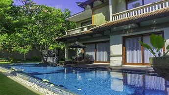 Grand Whiz Hotel Nusa Dua